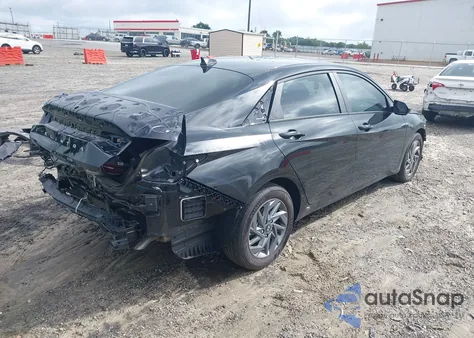 2024 Hyundai Elantra Sel z USA, uszkodzony, nr VIN KMHLM4DG0RU833010